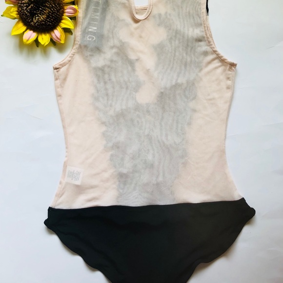 Sheer-Nude/ Black V Floral Lace Print Body Suit - Picture 2 of 8